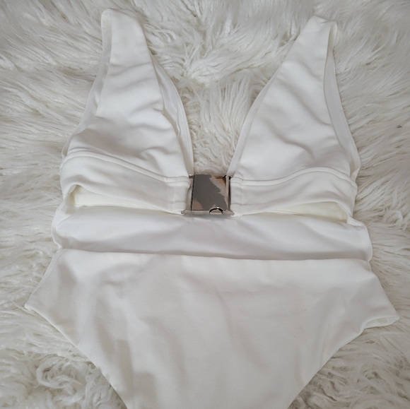 NWOT Fashion Nova White Bodysuit Small - Picture 2 of 5